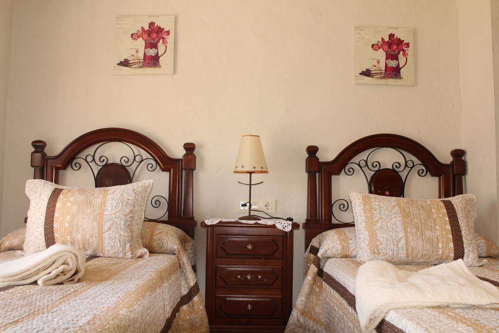 Arroyomolinos de León Virgen De Los Remedios מראה חיצוני תמונה